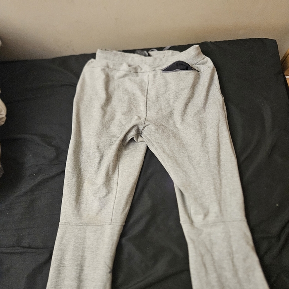 Lululemon joggers medium light Grey - Picture 2 of 4